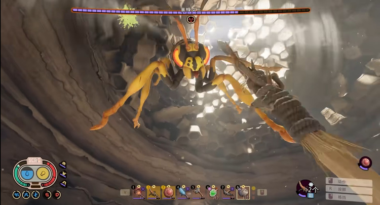 禁闭求生黄蜂女王如何打